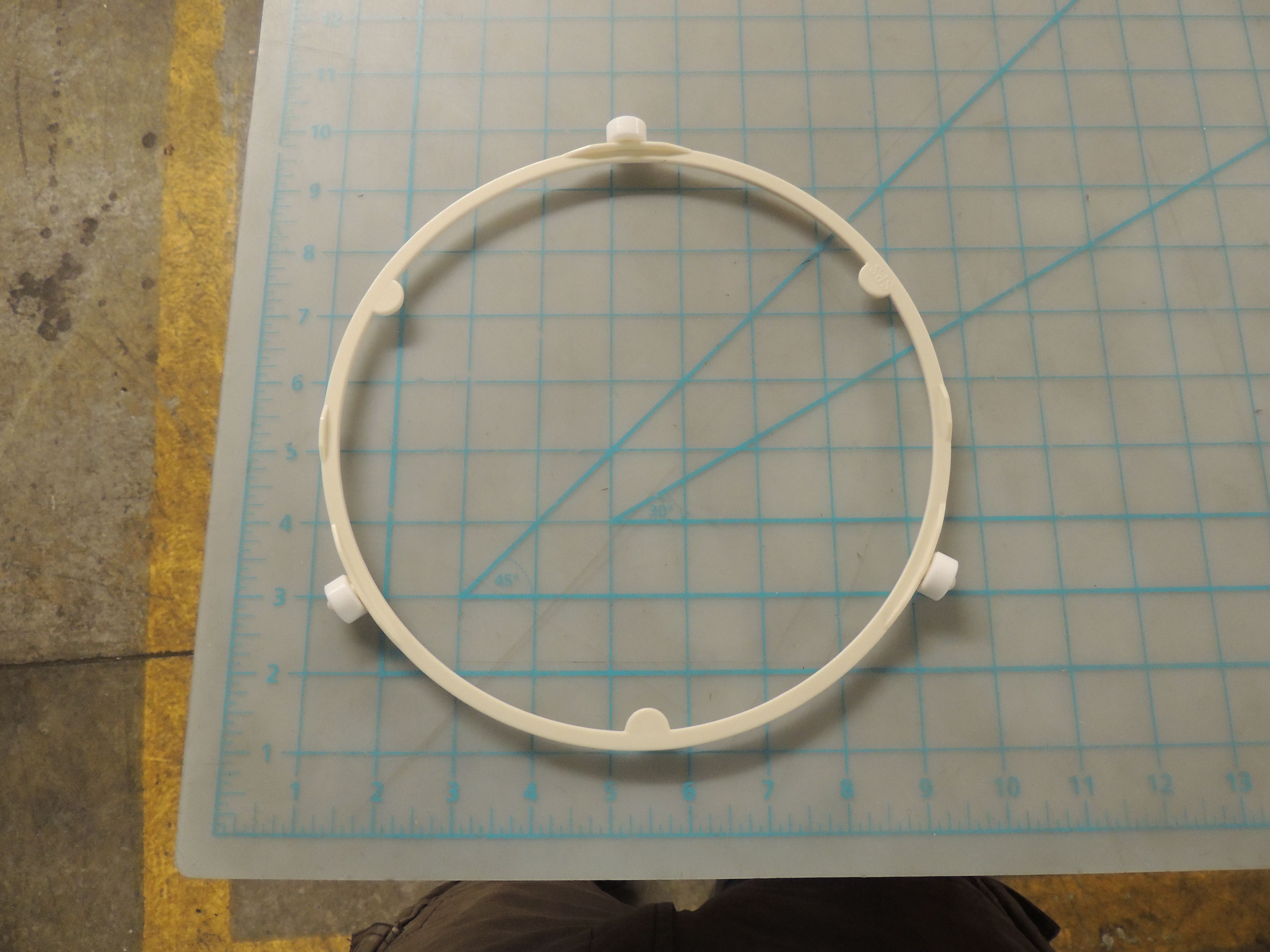 Ring rotating assembly